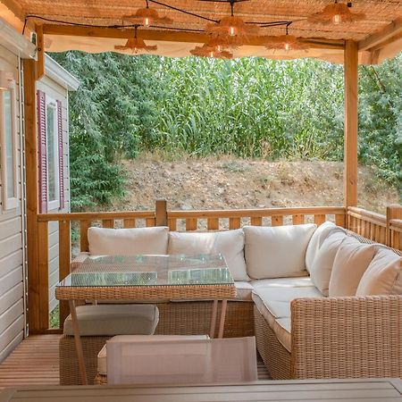 Mobil Home Les Pieds Dans L'Eau Canet-en-Roussillon Exterior foto