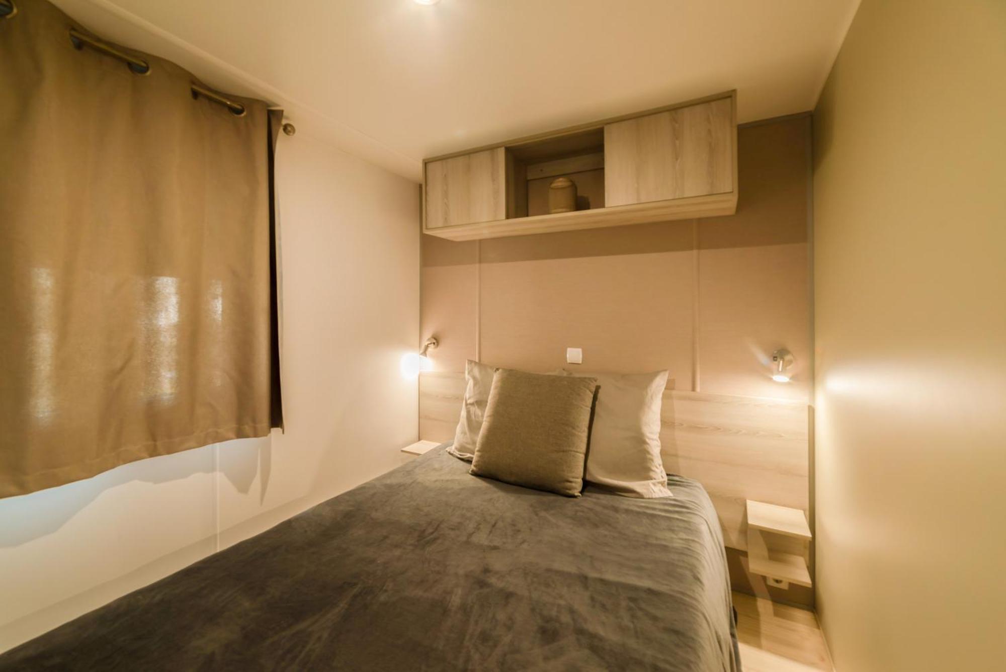 Mobil Home Les Pieds Dans L'Eau Canet-en-Roussillon Exterior foto